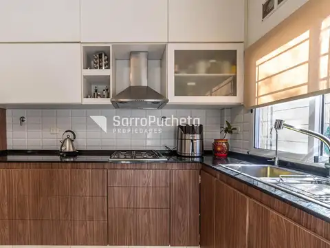 Casa 3 ambientes con 2 baños