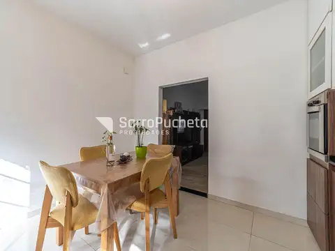 Casa 3 ambientes con 2 baños