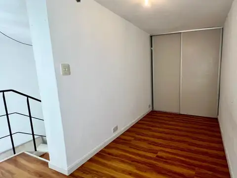 Depto Tipo Casa 4 ambientes con 1 baño