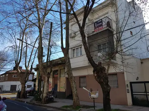 Depto de 2 amb de 34 m2 cub. Bajas expensas. Muy luminoso