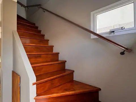 Depto Tipo Casa en Alquiler de 3 dormitorios