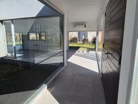 Casa en venta escucha oferta oportunidad El Nacional