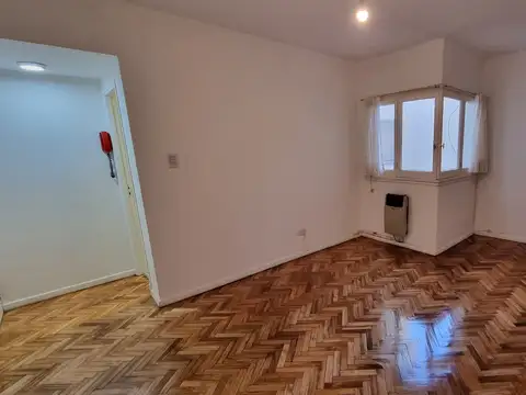 Tinogasta 3700, Piso 2