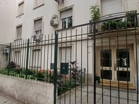 BELGRANO: 2 AMBIENTES FRENTE CON BALCÒN