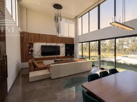 Casa en Venta en Funes, USD 750.000