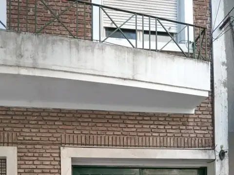 Departamento tipo casa en venta en Villa Urquiza