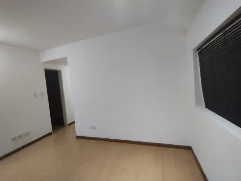 Departamento en Alquiler en Caseros, $ 550.000
