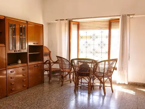 Casa 4 ambientes con 1 baño