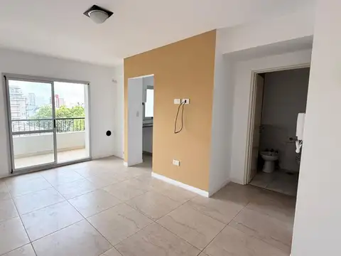 1 AMBIENTE CON ESPACIO PARA ESTACIONAR