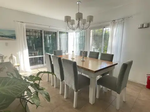 Casa en Alquiler de 4 dormitorios