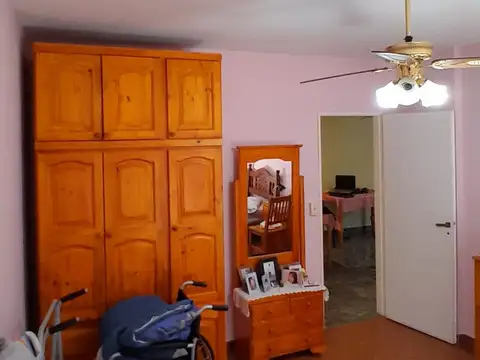 PH COMODO CON 3 DORMITORIOS Y PATIO