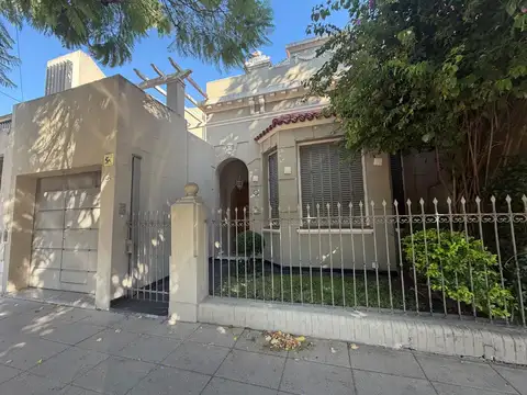 Excelente Casa /Terreno en venta en  Villa Devoto