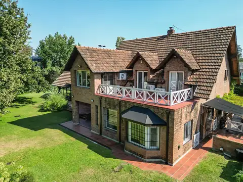 Casa en venta en  Lomas de San Isidro