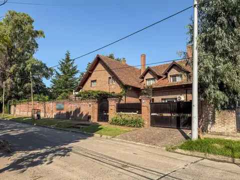 Casa en venta en  Lomas de San Isidro