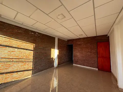 ¡Alquilá Tu Próximo Local Comercial en El Centro de Fontana!