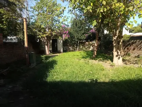 Muy lindo chalet de cuatro ambientes en venta con excelente ubicacion en Don Torcuato
