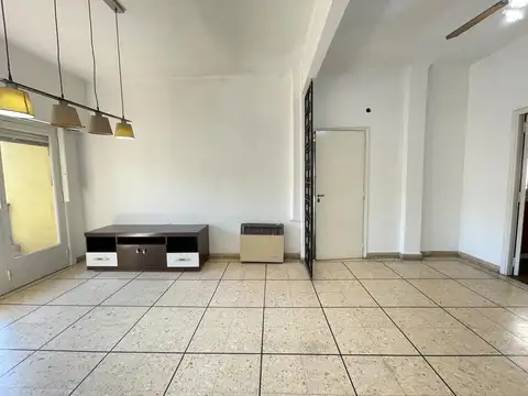 Depto Tipo Casa en Alquiler de 4 ambientes