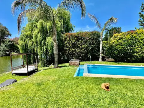 Av. de los Lagos  al 4300