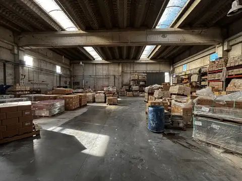 Galpon en Alquiler 100  mts Fondo