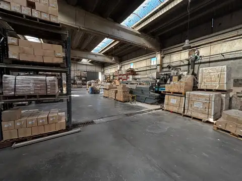 Galpon en Alquiler 20  mts Frente