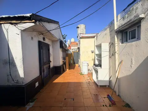 VENTA DE TRES DEPARTAMENTO EN BLOCK DE 2 AMBIENTES EN CASEROS IDEAL INVERSORC
