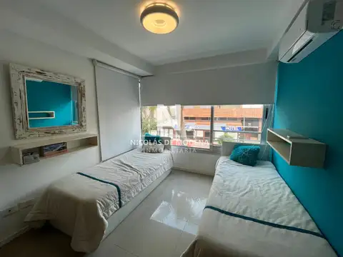 Apartamento en Venta de 2 dormitorios a cuadras del Puerto , Punta del este