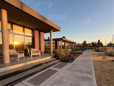 Terreno en Venta en Los Cardos, USD 179.000