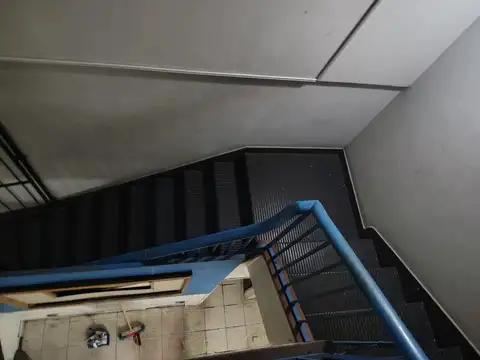 Local en Venta Via Púb.