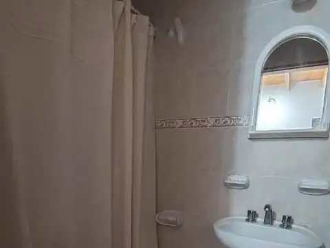 Depto Tipo Casa 4 ambientes con 2 baños