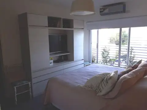 DEPARTAMENTO EN VENTA :: CASTELAR NORTE :: 4 AMBIENTES