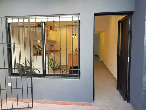 Depto Tipo Casa en Venta con 1 cocheras