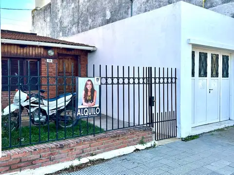 Casa en alquiler c/ cochera en Punta Alta