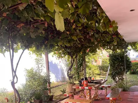 Casa en Venta en Los Hornos [Cod: 0177]