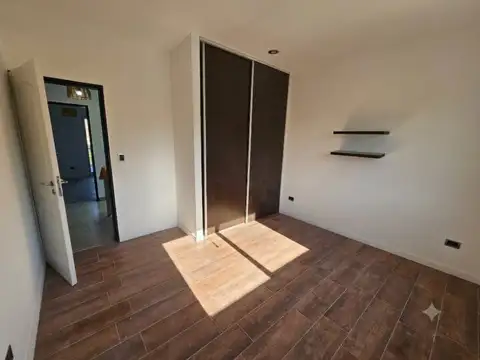 VENTA CASA 6 AMBIENTES CON JARDÍN EN CARDALES VILLAGE
