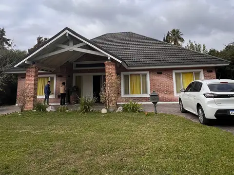 Boca Raton, Pilar