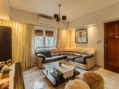 Juan Agustín García 3700, Piso 0