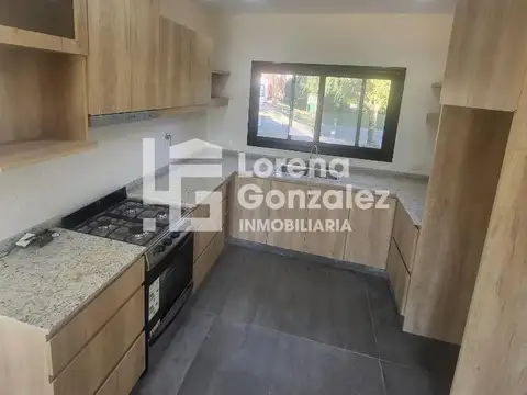 Casa en Alquiler en Haras Santa María, USD 1.800