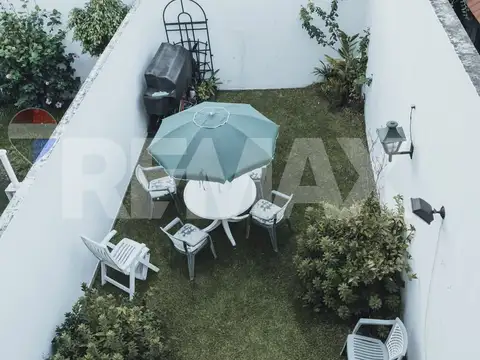 Casa 6 ambientes con 5 baños