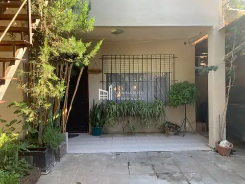 Casa en venta de 7 dormitorios c/ cochera en Garín