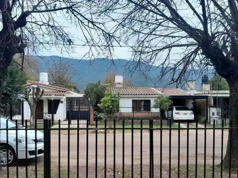 Casa en Venta con 6 cocheras