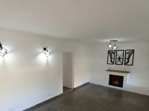 CASA 5 AMBIENTES - PILETA - QUINCHO Y COCHERAS