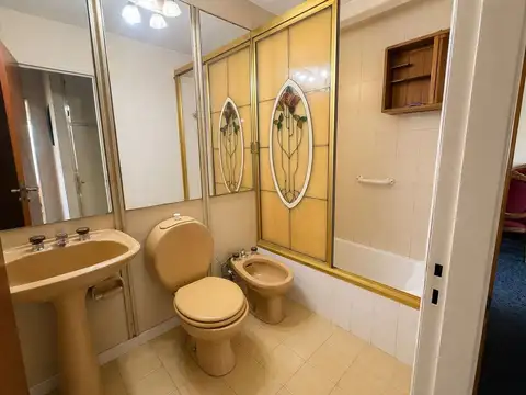 Venta Depto de 4 amb excelente ubicación Liniers