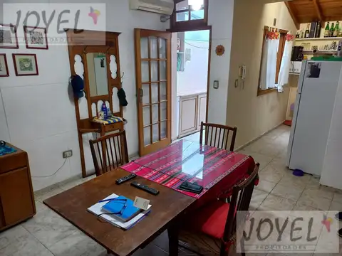 Depto Tipo Casa en Venta en Villa del Parque, USD 78.000