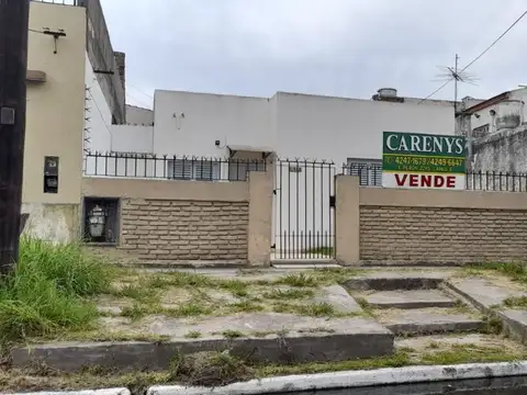 CASA 3 AMB. CON JARDIN Y FONDO LIBRE, APTA CREDITO 