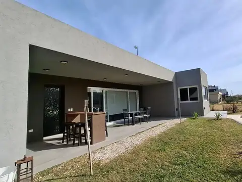 Lares de Canning - Casa en venta