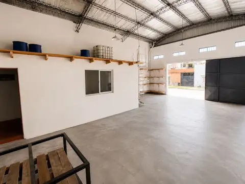 Casa en Venta en Isidro Casanova, USD 80.000