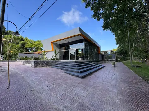 Local en Venta en Victoria, USD 1.800.000