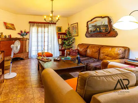 Casa en Venta con 1 cochera