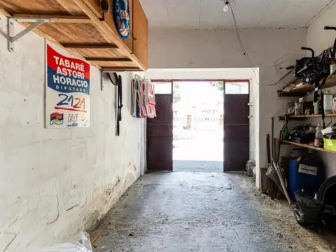 Casa 5 ambientes con 2 baños