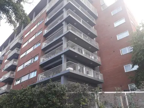 Moron S-central dto 4 amb 3 baños-balcón corrido-cochera doble+baulera amplia-amenities- vigilancia